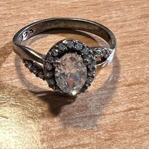 Elegant Silver and White Gemstone Ring